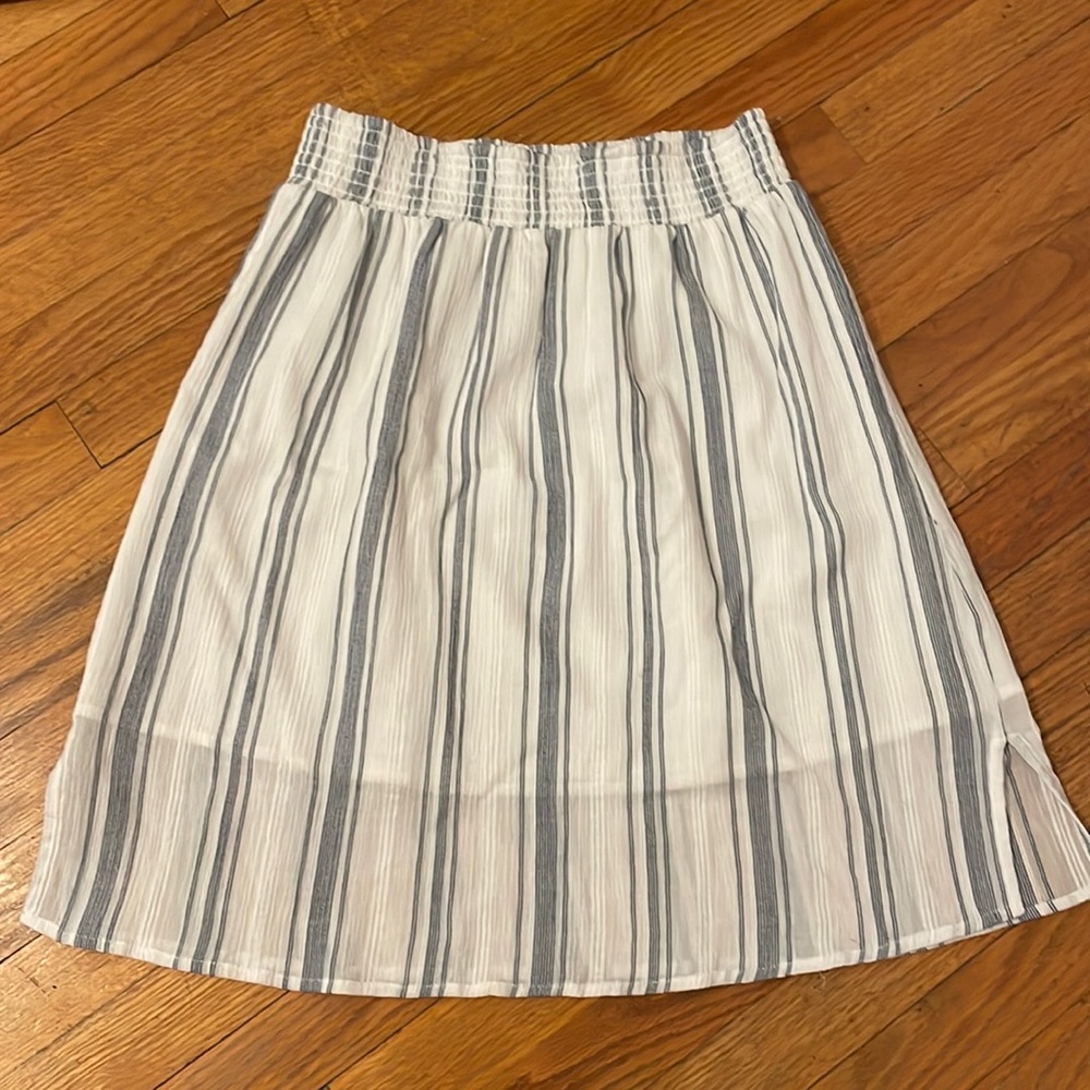 Universal threads skirt, M